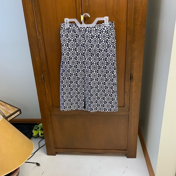 Boden knee length skirt size 6R L-27 side zip lined heart print 10 in front slit - Picture 1 of 5